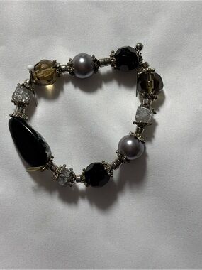 Vintage Multi-Bead Black & Gray Stretch Bracelet 8”.